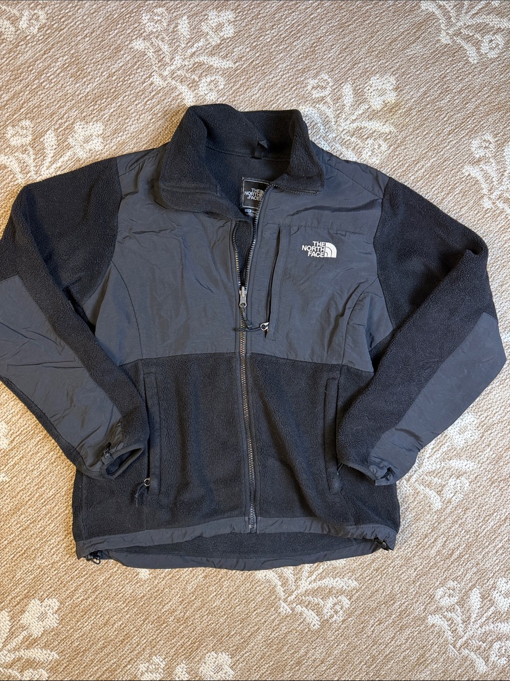 The North Face women’s  Black Denali  Fleece Jacket